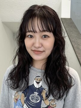 スレイ(SLAY) ゆるめのスパイラルパーマ