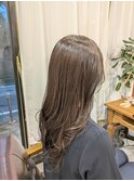 大人可愛いレイヤースタイル×スモーキーグレージュ