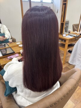ラボヌール ヘアーウル 春日部西口店(La Bonheur hair heureux) 深く可愛いレッドピンクカラー