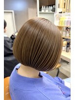 クア(qua)&nbsp;【北千住】 イルミナカラーでつくる艶感丸みボブ