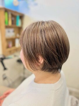 ヘアーアンドメイク ドレス(DRESS) 透明感ショートボブ　15枚シリーズ