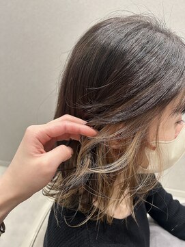 ロエ(Lowe') インナーカラー×ベージュ