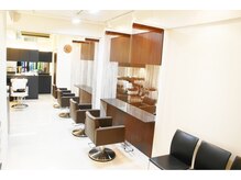 ヘアー マテリアル(hair material)の雰囲気（入口から見た落ち着ける店内の雰囲気♪）