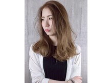 サロン デ レヴィ(salon des revie)