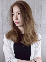 サロン デ レヴィ(salon des revie)