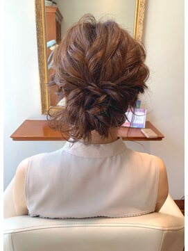 ビーハイブ 一番町店 アヴェダ(BEHIVE) お呼ばれにもオススメ！大人かわいいゆるふわアレンジ