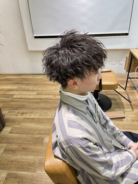 ネイビー(NAVY) 前下がりマッシュ　黒髪　ツイストスパイラル　フェザーマッシュ