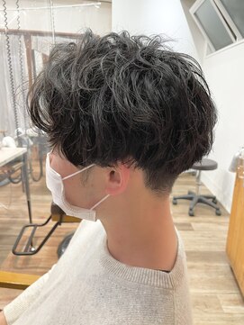 ハグ 横浜(HUG) ビジネスマンにおすすめ！ゆったりサイドパートパーマ