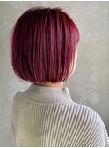 肩上ボブ×ビビットレッドピンク