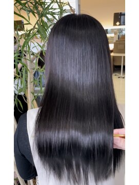 リリック(LyriQ) 艶と潤いを取り戻す LyriQ式 髪質改善トリートメント