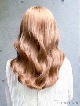 オーブ ヘアー アーチ 赤羽店(AUBE HAIR arch by EEM)の写真/カラーやパーマで傷んだ髪に最適!!こだわりのトリートメントで、髪の内側から補修して、弾む潤ツヤ髪に♪