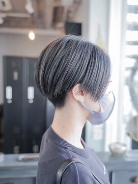 シャロン(SHARON) 【SHARON原宿】モノトーンシルバーハンサムショート