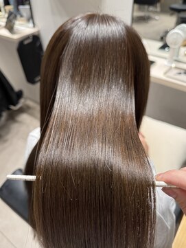 カエラ バイ アメリ(kaela by ameri) 【kaela misaki】乾かしただけでまとまる酸性ストレート◎