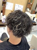 マキシム ナカイ(MAXIM NAKAI)&nbsp;ツイストスパイル　ハイライト　波巻きパーマ