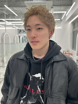 コア プラス 立川(COA PLUS) ワンブリーチでハイトーンミルクティーカラー【立川/沙久楽】