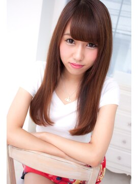 アンジュ ヘアー(Ange hair) 小顔 厚めバング×ストレート ノームコア風