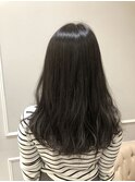 ダークトーンのカーキアッシュグレージュカラー