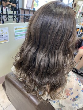 アールモンドヘア新世界 くすみcolour♪