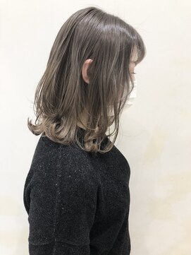 トルネード(TORNADO) 韓国風レイヤーカット透明感グレージュカラー ヨシンモリ M121