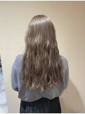 クセ毛風ウェーブ×くすみベージュ