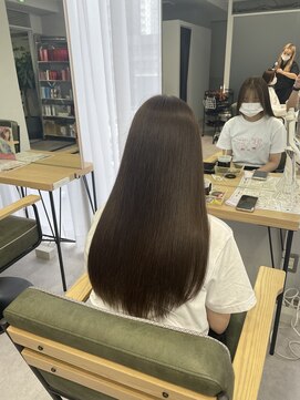 シェス 梅田(shes) 【ツヤ髪】ダークトーンで輝きのある髪の毛へ