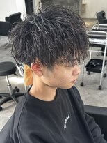 ヒュイル バイ ニアウ(Hwyl by Niau) メンズマッシュパーマツイストパーマスパイラルパーマ刈り上げ