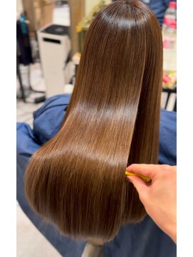 ロイ 南青山 表参道(ROI) 艶感髪質改善トリートメントレイヤーロングカット