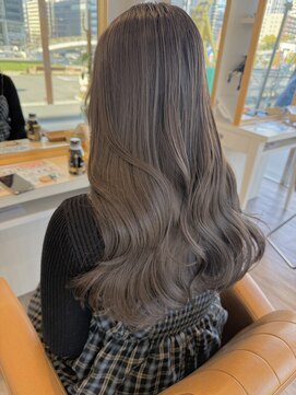 タブーセントラル(TABOO Central) パールグレージュ