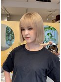ナチュラルブロンドボブカット冬カラー透明感ブリーチ渋谷駅