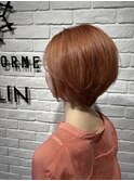 オレンジベージュ×ショートスタイル