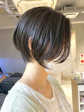 エリマ 横浜西口(elima) 横浜西口切りっぱなしボブ外ハネボブワンカラーオリーブベージュ