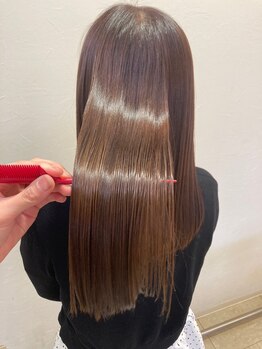 グランツ バイ ブルーム 蛍池店(GLANZ by bloom)の写真/髪質改善カラーで髪の美しさを追求しツヤ髪を求める方におすすめサロン◎