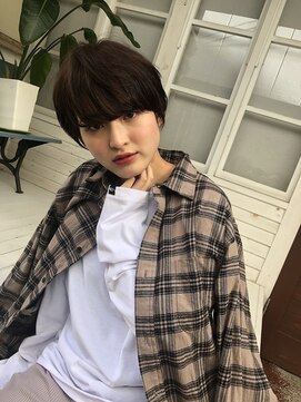 リラ バイ クオーレ(LIRA by CUORE) ハンサムショート