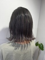 リラ バイ クオーレ(LIRA by CUORE)&nbsp;グラデーションに切りっぱなしボブ