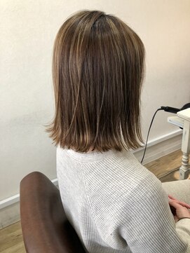 リボン(Libon) 【切りっぱなし外ハネナチュラルハイライト】