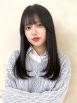 RIKU担当　20代30代　顔周りレイヤーカット　アッシュ