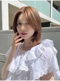 くびれミディアム_イメチェン美髪外ハネボブホワイトブロンド