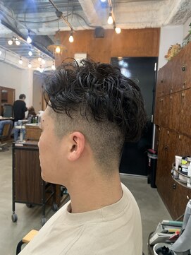 ヘアメイク デザート(HAIR MAKE DESART) 佐藤洋一【メンズフェードパーマ】