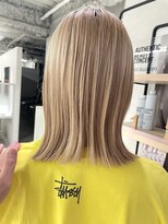 キートス(Kiitos)&nbsp;切りっぱなしボブブロンドヘアミディアムストレート