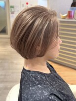 サロンドジョー(salon de joe)&nbsp;ショートボブレイヤーカットミディアムウルフくびれ透明感カラー