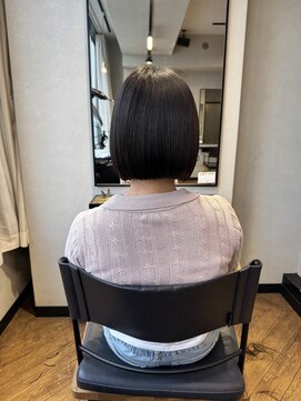 ハイル(KHAIR) ぱつっとボブスタイル／檜谷