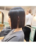 ミニウルフ黒染め髪質改善縮毛矯正酸性ストレートレイヤー/柏柏