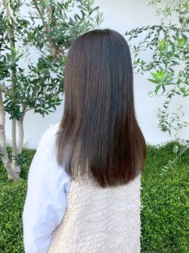 リリー(Rilie) セミロング/似合わせ/デザインカット/艶感/透明感