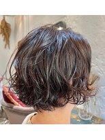 リンダ(Linda) 【柔らかパーマ】手ぐしで決まる大人のショートボブ