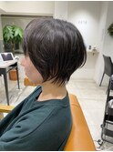 黒髪でも軽さが見える可愛いショート