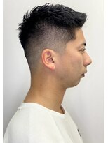 フランクスバーバー アンド ビアークラブ(FRANK'S BARBER and BEER CLUB)&nbsp;フェードカットかき上げサイドグラデーションスリークショート