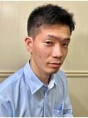 刈り上げサイドグラデーションアップバングビジネスヘア