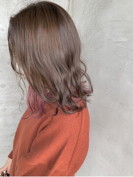 リベルタ(LIBERTA) 大人可愛いインナーカラー☆チラッとピンク