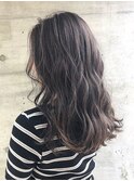 20代30代40代ブルーカラーロングウルフ毛先パーマ耳掛け美肌