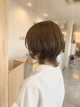 アドラーブル 長岡新保店(adorable) ウルフボブ　ミルクティーベージュ　10代20代